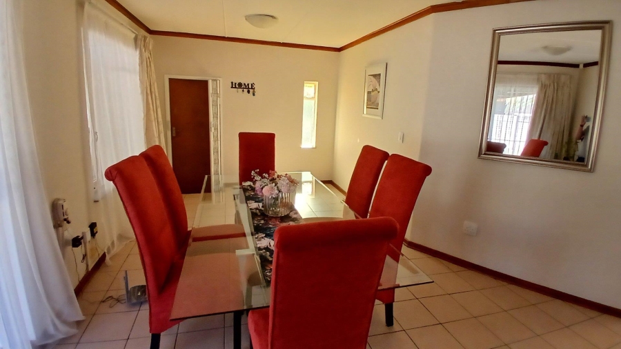 4 Bedroom Property for Sale in Pellissier Free State